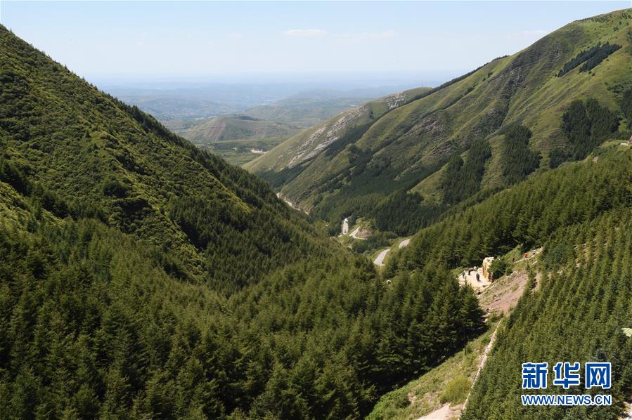 （壯麗70年&middot;奮斗新時代&mdash;&mdash;記者再走長征路&middot;圖文互動）（3）追憶紅色經典&mdash;&mdash;《清平樂&middot;六盤山》的誕生