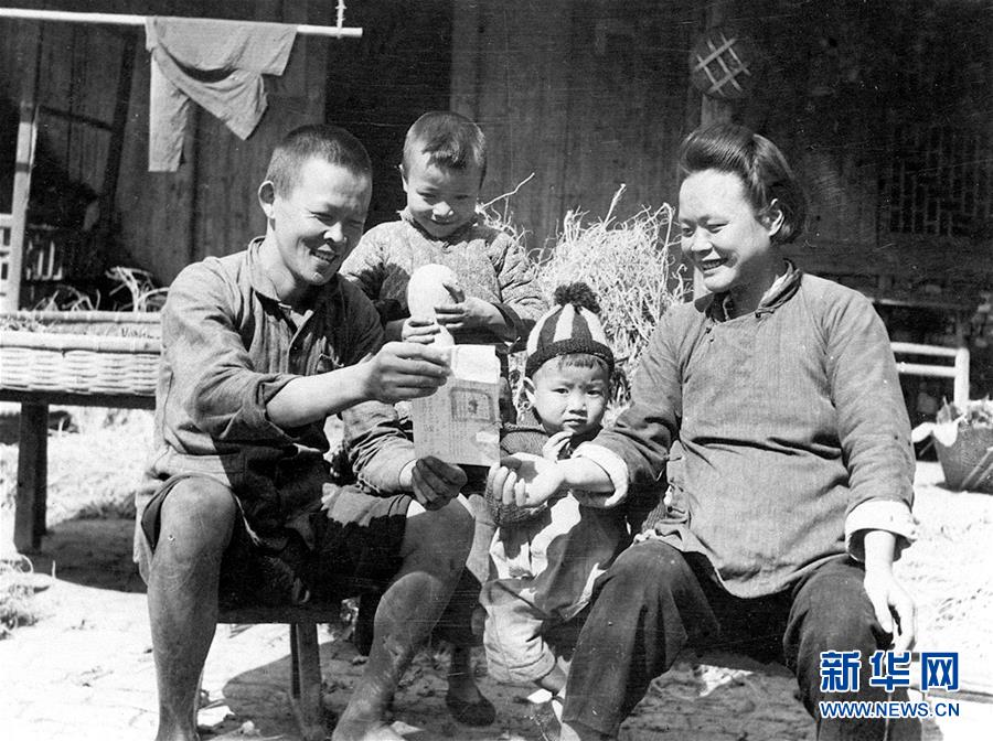 （壯麗70年&middot;奮斗新時代&mdash;&mdash;新中國崢嶸歲月&middot;圖文互動）（1）廢除封建土地制度