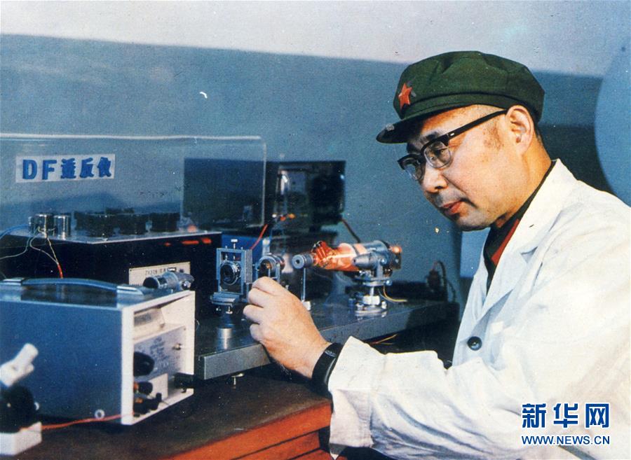 （愛國情 奮斗者&middot;圖文互動）（2）永不停轉(zhuǎn)的&ldquo;陀螺&rdquo;&mdash;&mdash;追記中國工程院院士、國防科技大學(xué)教授高伯龍