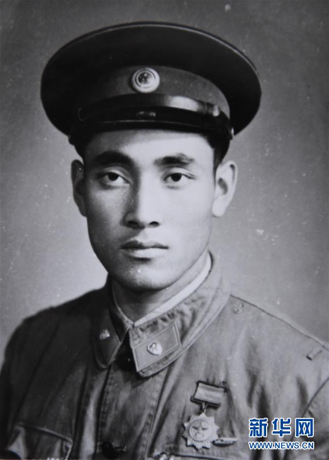 （圖文互動）（4）歷史的見證&mdash;&mdash;陸軍邊海防學院維吾爾族女講師其曼古力一家三代守疆固邊記事