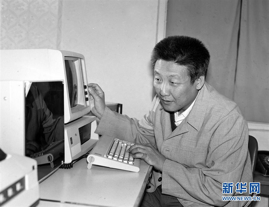 （壯麗70年&middot;奮斗新時代&mdash;&mdash;共和國榮光&middot;圖文互動）（1）孫家棟：一輩子與衛(wèi)星打交道的航天&ldquo;大總師&rdquo;