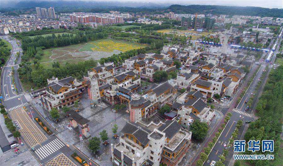 （新華全媒頭條&middot;圖文互動）（12）讓各民族手足相親守望相助&mdash;&mdash;以習近平同志為核心的黨中央關心少數(shù)民族和民族工作紀實