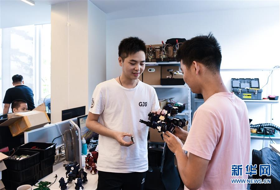 （在習近平新時代中國特色社會主義思想指引下&mdash;&mdash;新時代新作為新篇章&middot;總書記關切開放事&middot;圖文互動）（1）以開放作楫 揚創新之帆&mdash;&mdash;深圳&ldquo;先行示范&rdquo;再啟航