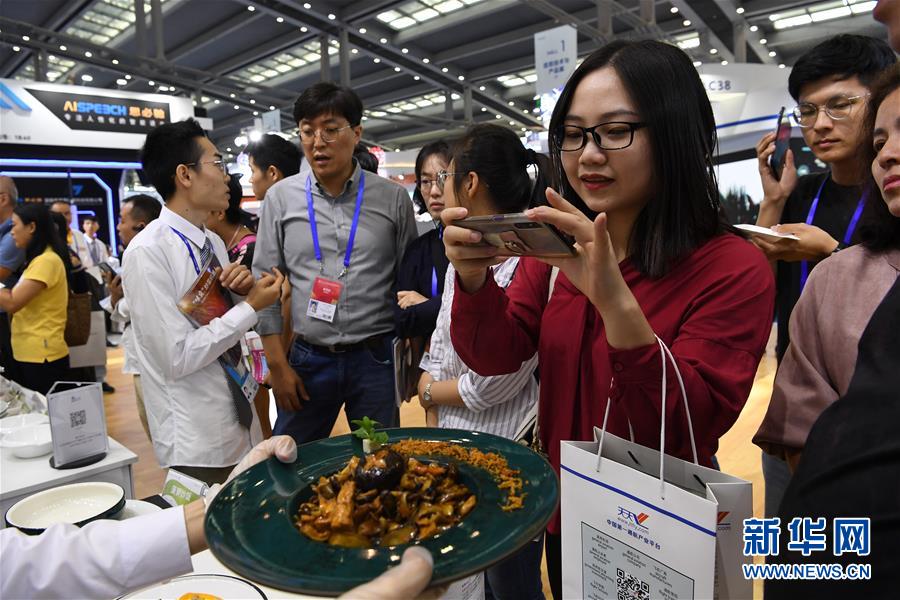 (新華全媒頭條·圖文互動)(9)觸摸跳動的創(chuàng)新脈搏——從高交會看經(jīng)濟發(fā)展新動能