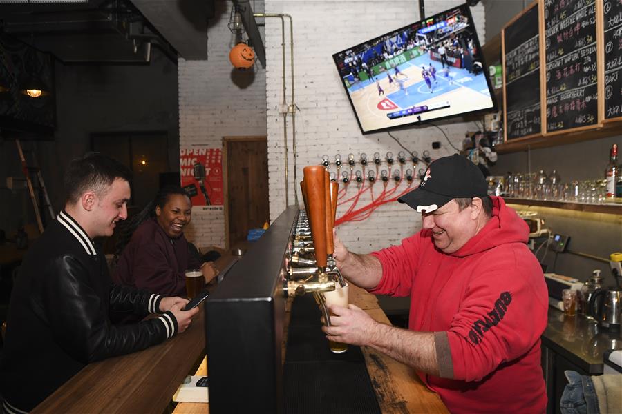 （在習(xí)近平新時(shí)代中國特色社會主義思想指引下&mdash;&mdash;新時(shí)代新作為新篇章&middot;總書記關(guān)切開放事&middot;圖文互動）（1）中國引力：在開放的中國共創(chuàng)幸福 