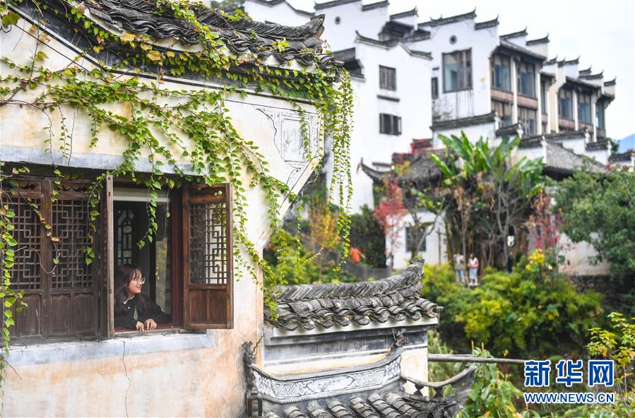 (圖文互動)(2)鄉村攝影師、鄉村“模特”、民宿店主——鄉村旅游推動婺源農民生活方式發生新變化