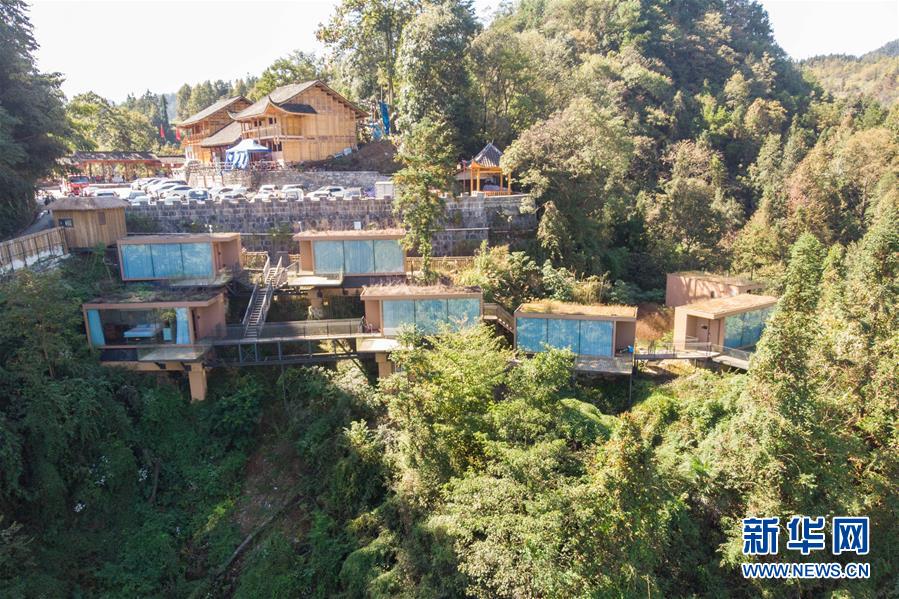 （在習近平新時代中國特色社會主義思想指引下&mdash;&mdash;新時代新作為新篇章&middot;總書記關切脫貧事&middot;圖文互動）（3）精準扶貧：提速脫貧奔小康