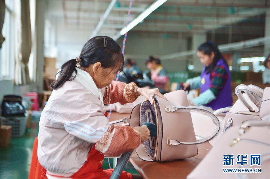 (圖文互動)(3)人回鄉、錢回流、企回遷——一個大石山區貧困縣的返鄉創業故事