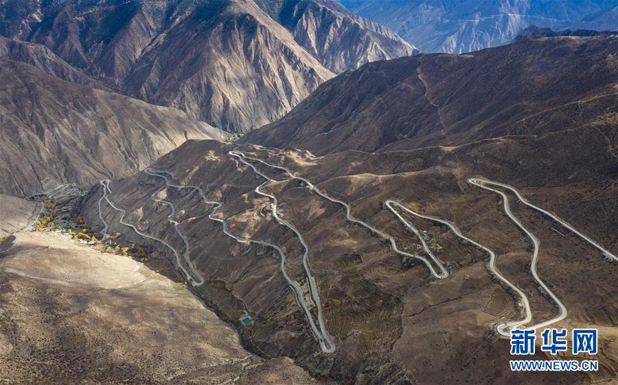 （新華全媒頭條&middot;圖文互動）（1）格?；ㄩ_滿天路&mdash;&mdash;寫在川藏公路通車65周年之際