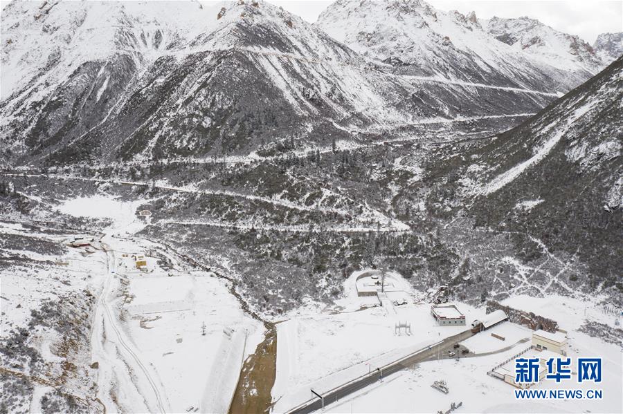 （新華全媒頭條&middot;圖文互動）（2）格?；ㄩ_滿天路&mdash;&mdash;寫在川藏公路通車65周年之際