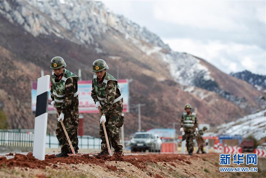 （新華全媒頭條&middot;圖文互動）（12）格?；ㄩ_滿天路&mdash;&mdash;寫在川藏公路通車65周年之際