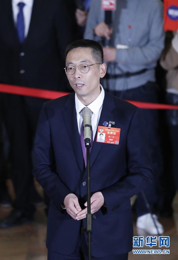 （兩會&middot;面對面）（11）全國政協委員接受采訪