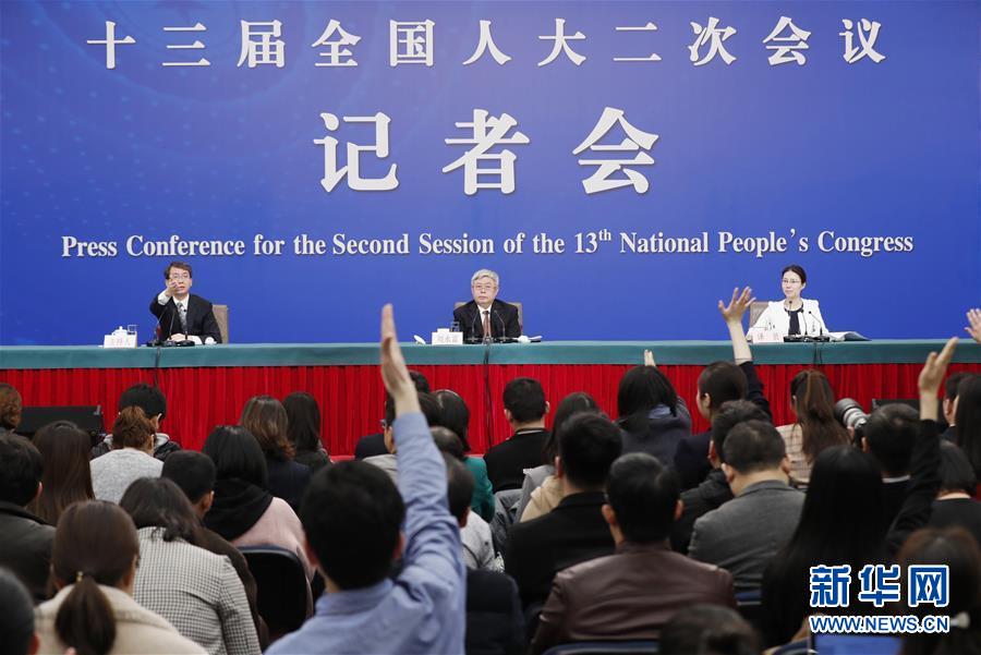 （兩會&middot;XHDW）（4）國務院扶貧辦主任劉永富就&ldquo;攻堅克難&mdash;&mdash;堅決打贏脫貧攻堅戰&rdquo;答記者問