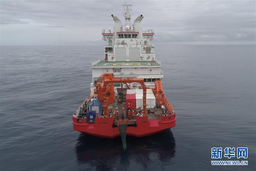 (“雪龍”探南極·圖文互動)(2)中國南極考察隊順利完成宇航員海綜合科考
