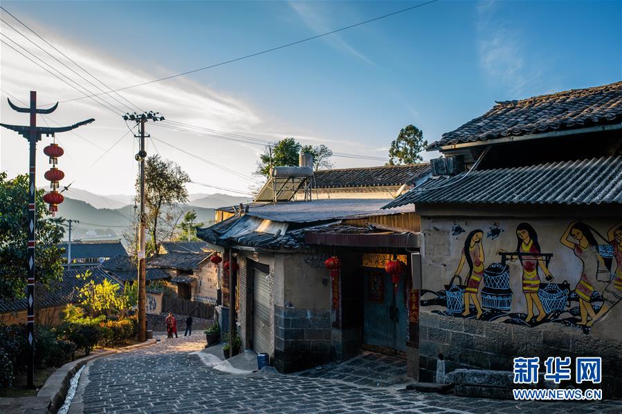 （圖文互動）（1）跨越發展起宏圖 信心滿懷著華章&mdash;&mdash;習近平總書記考察云南回訪記