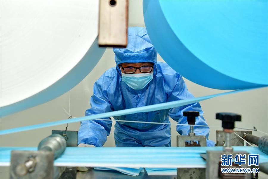 （聚焦疫情防控&middot;圖文互動）（1）和時間賽跑&mdash;&mdash;山西防疫緊缺物資生產一線見聞