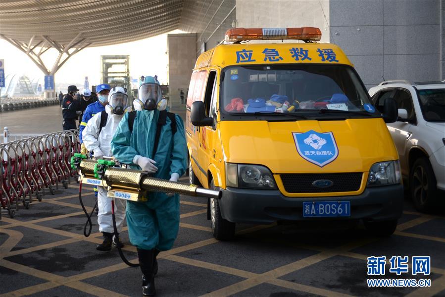 （聚焦疫情防控）（3）藍天志愿者的消毒戰&ldquo;疫&rdquo;