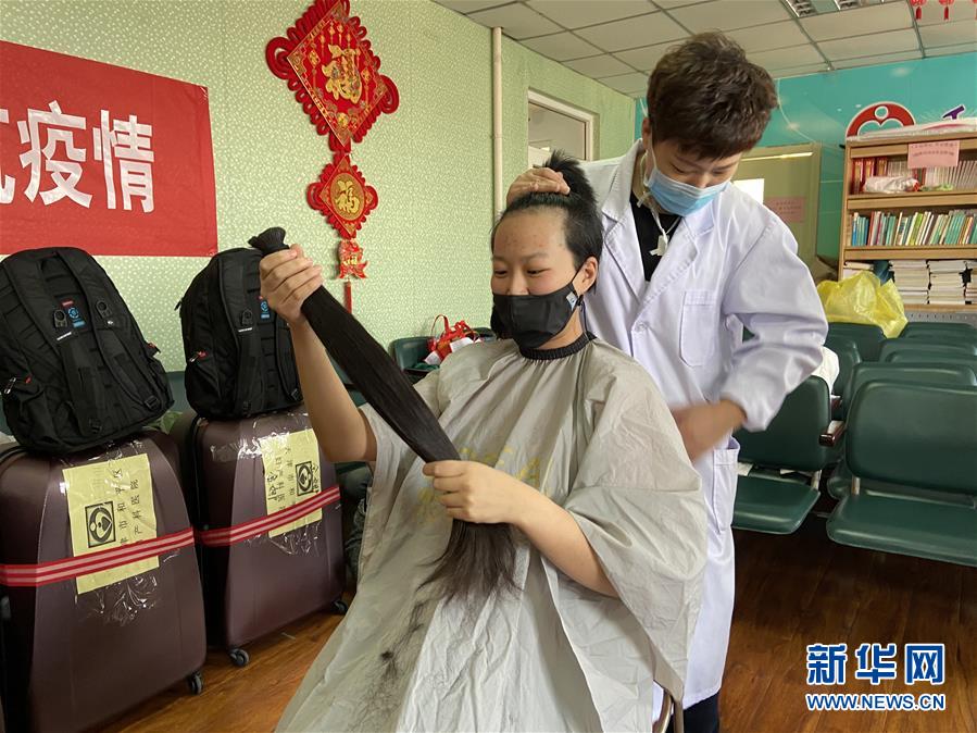 （聚焦疫情防控&middot;圖文互動）（1）沖鋒向前，我們義無反顧&mdash;&mdash;&ldquo;戰疫&rdquo;一線醫護人員群像