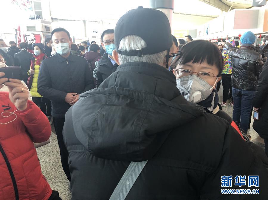 （熱點鮮報&middot;圖文互動）（1）三代人的約定：父母送我援湖北，我給孩子樹榜樣