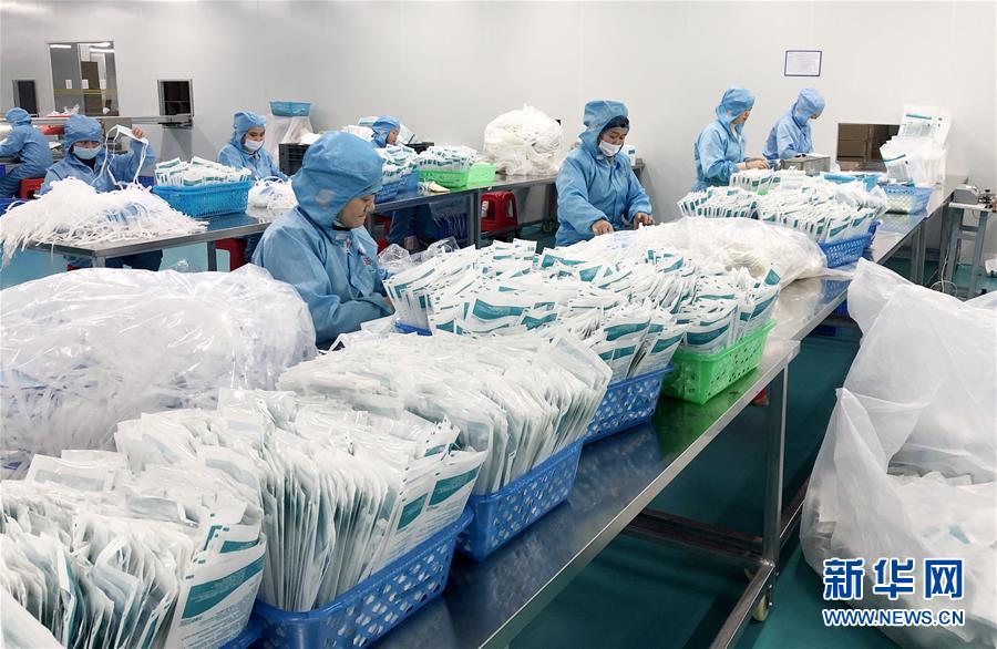 （聚焦疫情防控&middot;圖文互動）（4）把最好的留給最需要的醫護人員&mdash;&mdash;深圳醫療物資企業生產見聞