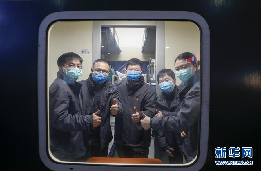 (聚焦疫情防控·對口支援19省份在奮戰·圖文互動)(1)“當我們摘下口罩,看到彼此勝利的微笑”——重慶對口支援孝感市抗擊疫情紀實