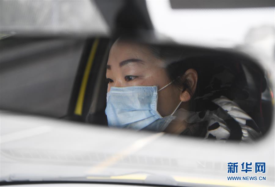 （聚焦疫情防控&middot;圖文互動(dòng)）（1）&ldquo;讓醫(yī)務(wù)人員無后顧之憂！&rdquo;&mdash;&mdash;重慶志愿者&ldquo;守護(hù)&rdquo;千余名一線醫(yī)護(hù)人員家屬見聞