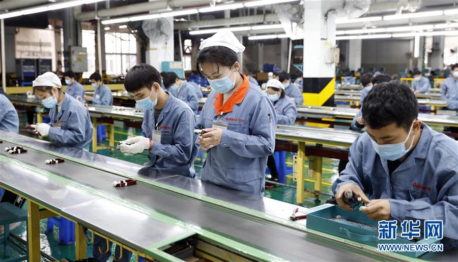（抓好經濟發展 應對復雜局面&middot;圖文互動）（4）在&ldquo;家電之都&rdquo;順德看&ldquo;中國制造&rdquo;抗壓前行 