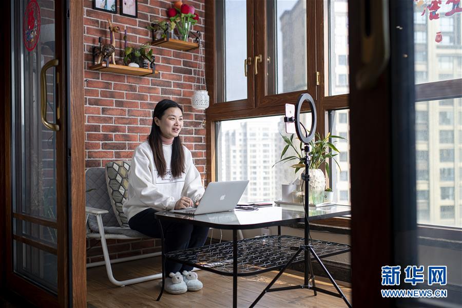 （在習(xí)近平新時(shí)代中國(guó)特色社會(huì)主義思想指引下&mdash;&mdash;新時(shí)代新作為新篇章&middot;習(xí)近平總書記關(guān)切事&middot;圖文互動(dòng)）（8）高擎利劍驅(qū)疫魔&mdash;&mdash;科研攻關(guān)助力湖北戰(zhàn)&ldquo;疫&rdquo;記