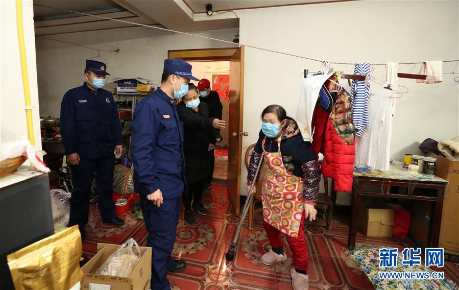 （新華全媒頭條）（11）&ldquo;疫&rdquo;線閃耀&ldquo;火焰藍&rdquo;&mdash;&mdash;記奮戰湖北抗疫一線的消防救援隊伍