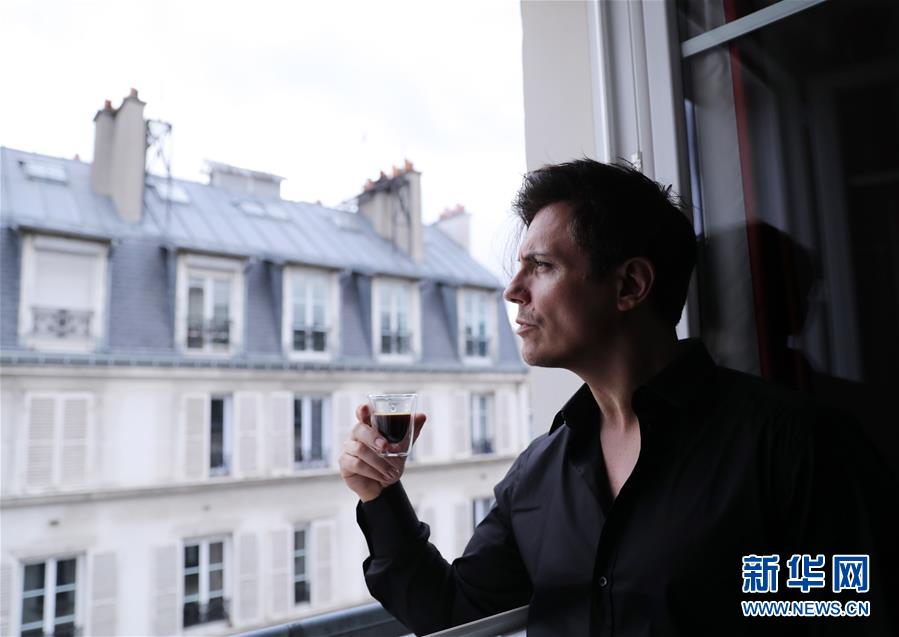 （國際&middot;圖文互動）（5）通訊：手牽手，我們共同驅散陰霾&mdash;&mdash;法國音樂人創作抗疫歌曲背后的故事