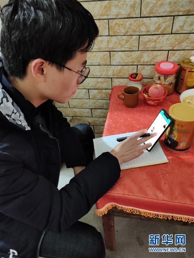 （新華網&middot;圖文互動）（1）為&ldquo;逆行者&rdquo;后方護航，這些大學生的假期不一般