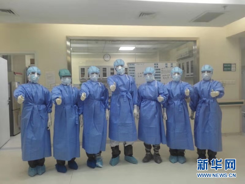 （在習近平新時代中國特色社會主義思想指引下&mdash;&mdash;新時代新作為新篇章&middot;習近平總書記關切事&middot;圖文互動）（9）口罩擋不住你的美&mdash;&mdash;戰&ldquo;疫&rdquo;一線巾幗掠影