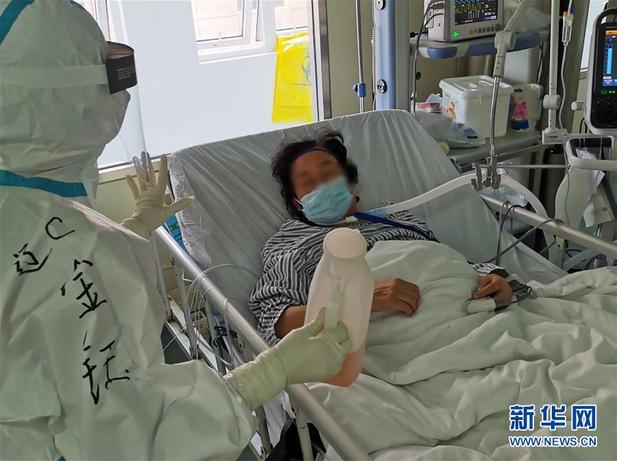 （一線抗疫群英譜&middot;圖文互動）（5）生命之光，溫暖&ldquo;無面之交&rdquo;&mdash;&mdash;記抗疫一線重癥監護室90后護士金鈺 