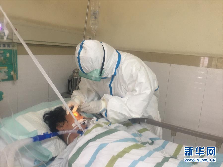 （一線抗疫群英譜&middot;圖文互動）（1）&ldquo;盡己所能守護生命&rdquo;&mdash;&mdash;廣東江門&ldquo;90后&rdquo;新婚夫妻齊赴戰&ldquo;疫&rdquo;一線