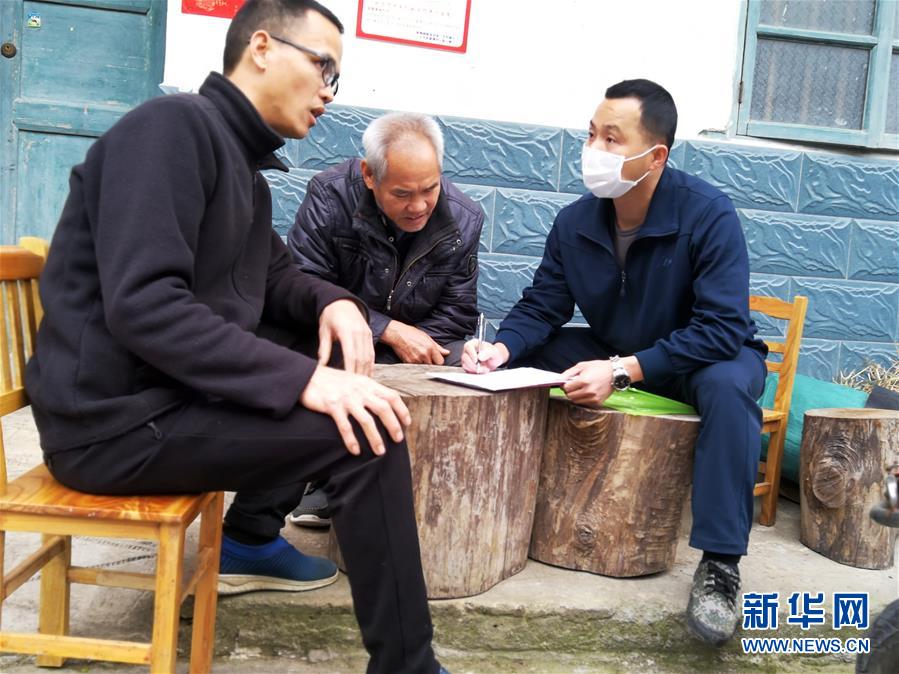 （習近平致敬的戰&ldquo;疫&rdquo;英雄&middot;下沉干部篇&middot;圖文互動）（6）他們，挺身而出守防線