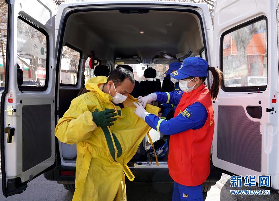 （習近平致敬的戰&ldquo;疫&rdquo;英雄&middot;志愿者篇&middot;圖文互動）（3）他們，微光成炬照征程