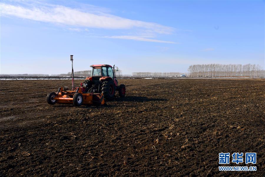 （在習近平新時代中國特色社會主義思想指引下&mdash;&mdash;新時代新作為新篇章&middot;習近平總書記關切事&middot;圖文互動）（4）希望的田野，希望的春天&mdash;&mdash;各地農業生產新動態掃描