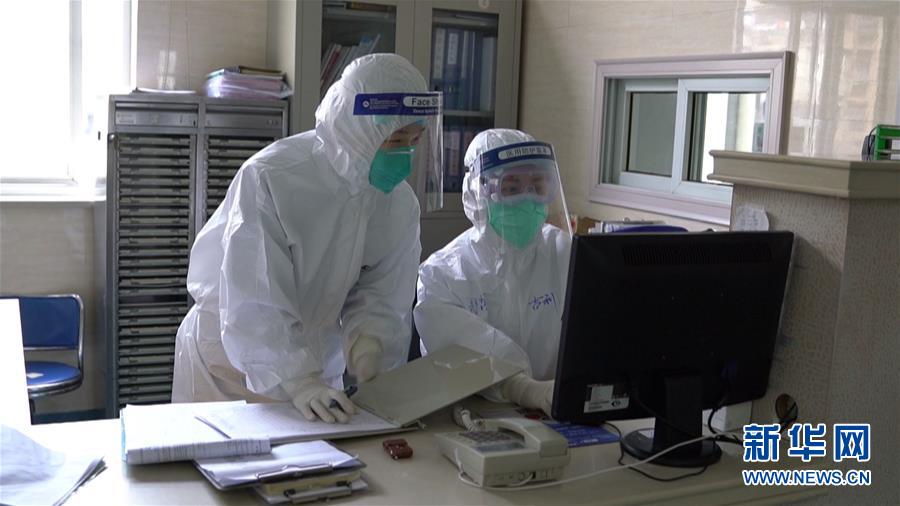 （一線抗疫群英譜&middot;圖文互動）&ldquo;像父親一樣去戰斗&rdquo;&mdash;&mdash;記武警湖北省總隊醫院護師吉利 