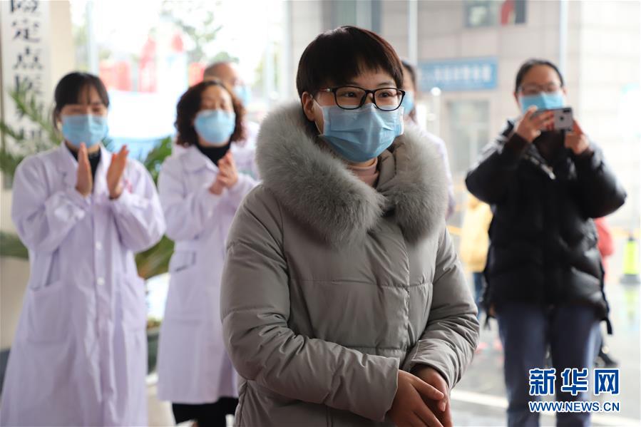 (一線抗疫群英譜·圖文互動)“英雄妹妹”杜富佳:雷場是哥哥的戰場,武漢是我的前線