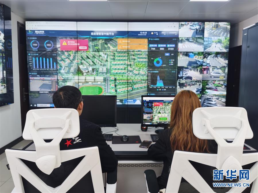 （在習近平新時代中國特色社會主義思想指引下&mdash;&mdash;新時代新作為新篇章&middot;習近平總書記關切事&middot;圖文互動）（1）扎緊籬笆打好樁&mdash;&mdash;各地筑牢社區防控安全屏障