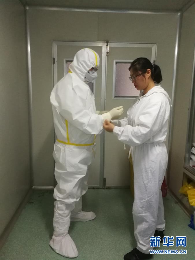 （一線抗疫群英譜&middot;圖文互動(dòng)）（4）山西檢測(cè)員伉儷：疫情不退，決不放松