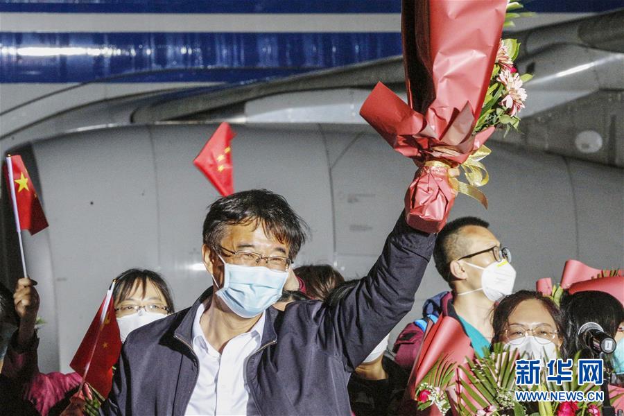 （聚焦疫情防控&middot;圖文互動）（9）分秒必爭！一切為了治病救人&mdash;&mdash;中國抗疫生命至上的生動實踐