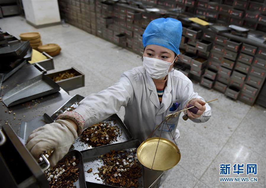 （聚焦疫情防控&middot;圖文互動）（14）分秒必爭！一切為了治病救人&mdash;&mdash;中國抗疫生命至上的生動實踐