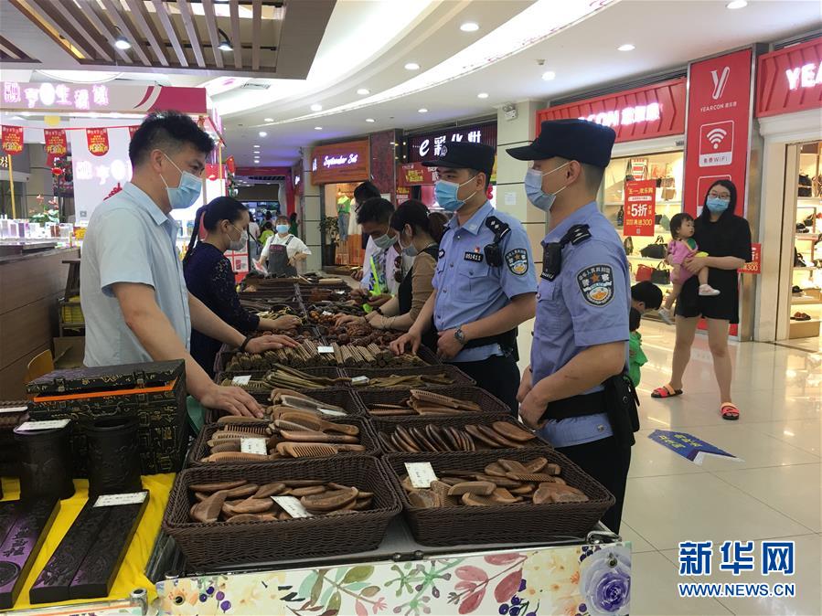 （新華全媒頭條&middot;圖文互動）（2）戰斗在防疫最前沿&mdash;&mdash;來自&ldquo;五一&rdquo;國際勞動節的致敬