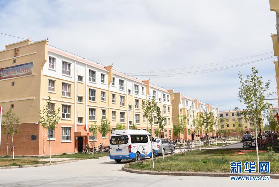 (決戰決勝脫貧攻堅·圖文互動)(5)從高原牧區走入現代社區——探訪帕米爾高原搬遷牧民的新生活