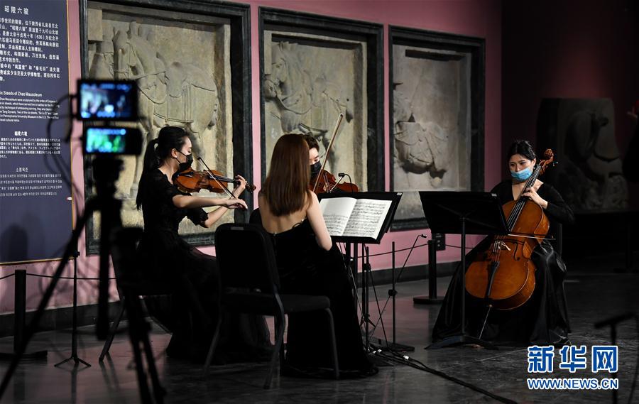 （新華全媒頭條&middot;圖文互動）（10）人氣回暖 消費復蘇 健康出行&mdash;&mdash;加長版&ldquo;五一&rdquo;假期觀察 