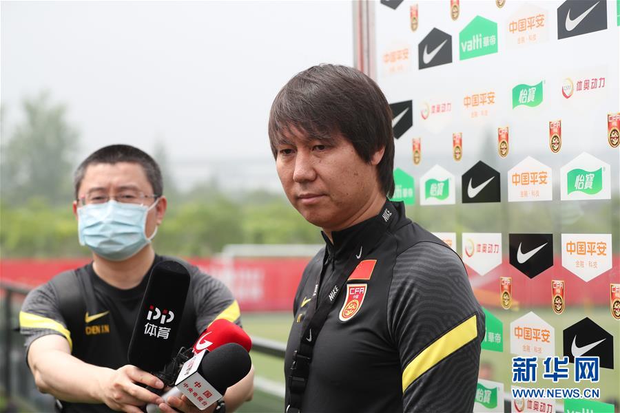 （體育）（2）足球&mdash;&mdash;國家男足在滬集訓