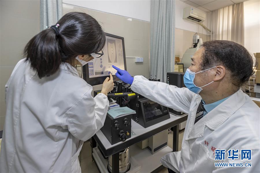 （代表委員履職&middot;圖文互動）（2）&ldquo;履職與行醫，都要精益求精&rdquo;&mdash;&mdash;全國政協委員吳煥淦履職記