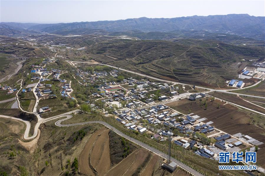 （新華全媒頭條&middot;圖文互動）（4）初夏，循著總書記的腳步探訪產業扶貧新事