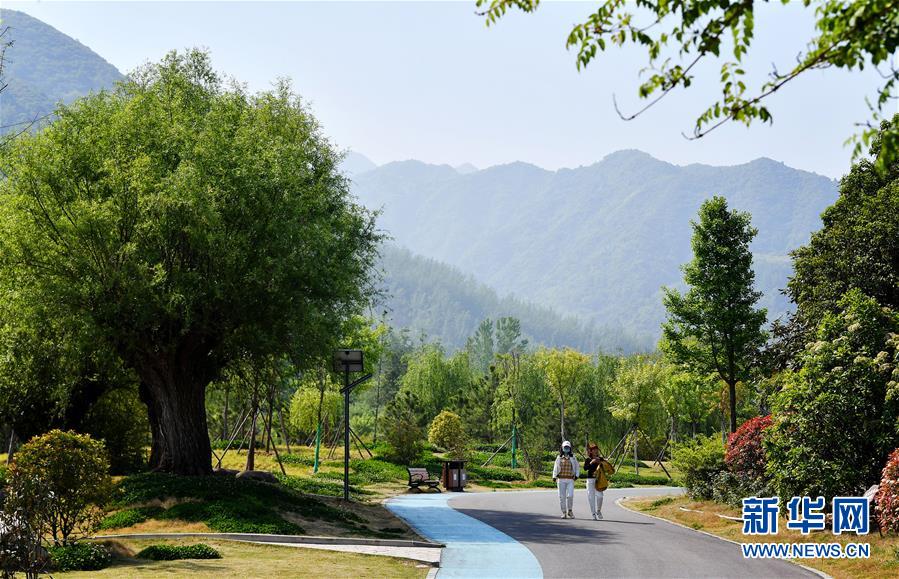 (新華全媒頭條·圖文互動)(8)循著習近平總書記的足跡,感受那山那水